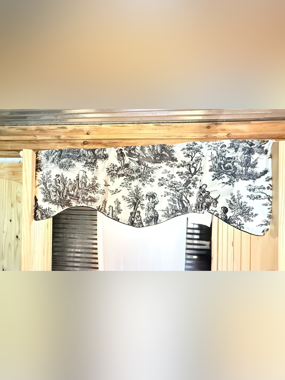 Classic Black and White Toile Window Valance - Home Wall Decor